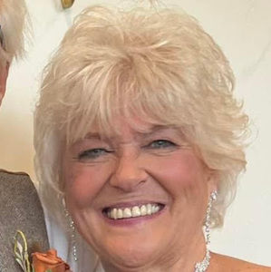 Meet your Posher, Sandy